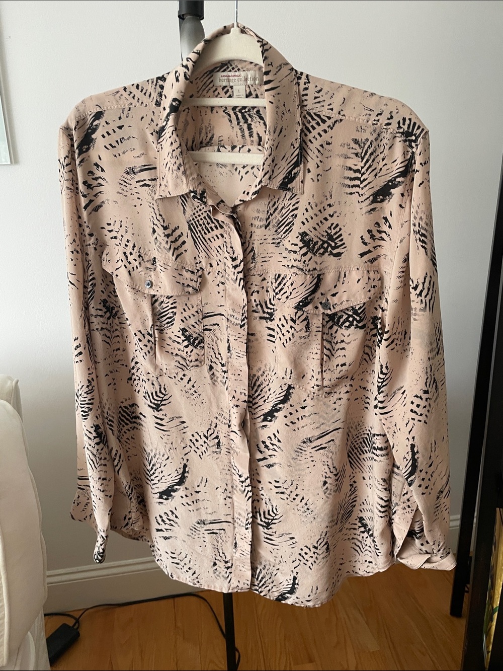 Banana Republic Cream and Black Silk printed Button-Up Shirt